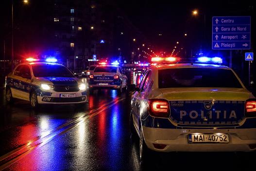 Percheziții DIICOT în Arad. Mai multe echipaje au plecat în zorii zilei de la sediul IPJ