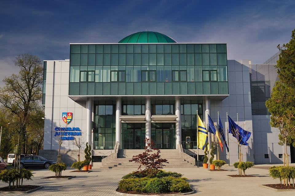 Restricții de circulație pentru vehiculele de mare tonaj pe drumurile județene DJ 572 și DJ 609