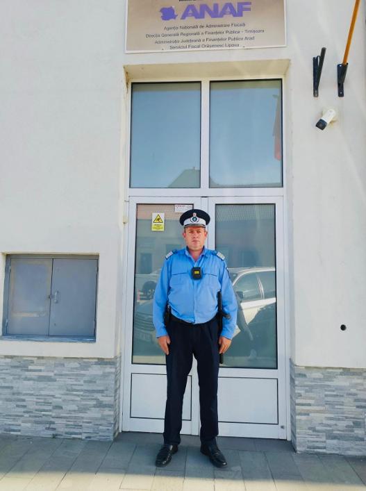 Șofer cu 1,58 mg/l alcool în aerul expirat, oprit înainte să pornească la drum. Un jandarm i-a luat cheia din contact