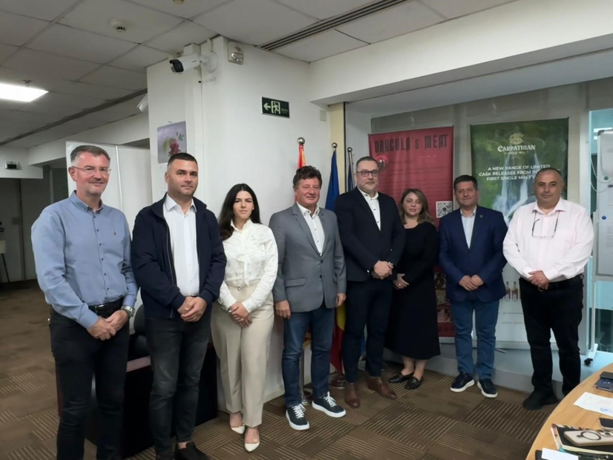 Aradul își promovează oportunitățile de investiții în industrie, logistică și energie regenerabilă