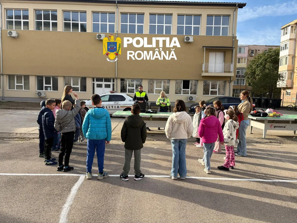 Educație rutieră: polițiștii din Arad au instruit 75 de elevi