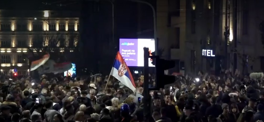 Sârbii întorc foaia: Liga Studenților câștigă alegerile, iar Vučić își recunoaște înfrângerea
