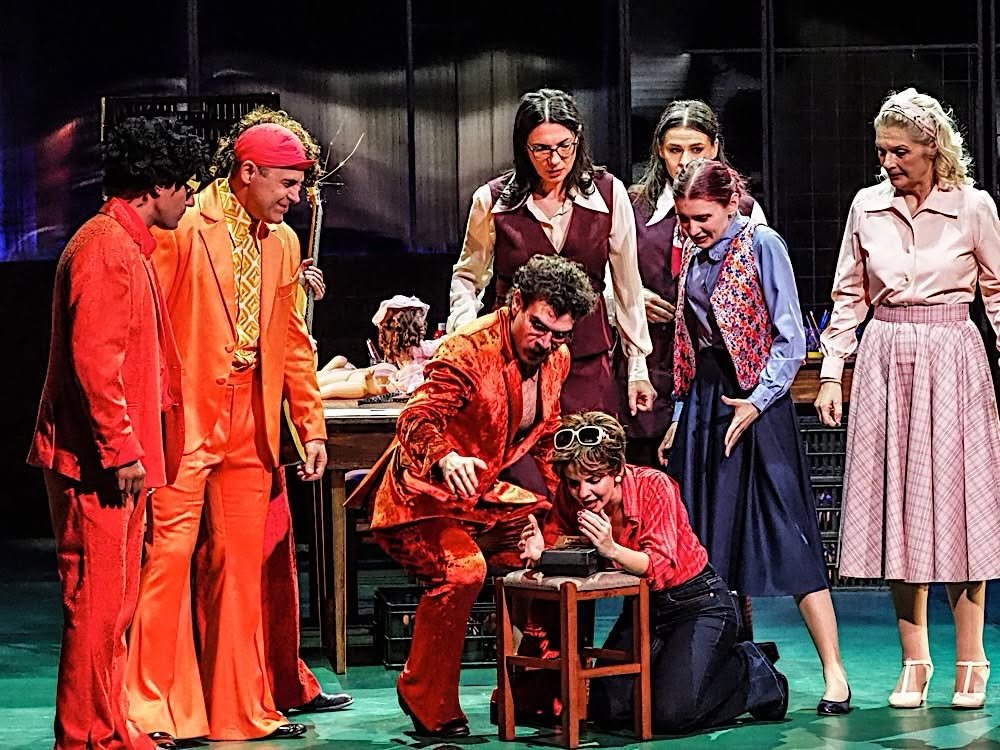 Spectacolul „Arădeanca” a cucerit publicul Festivalului Național de Teatru